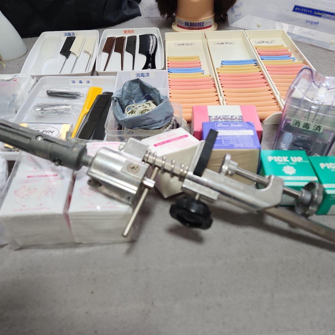 【専用】美容師国家試験　ワインディングウィッグ　オールウェーブ