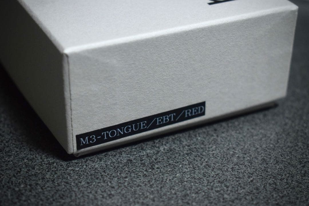 小物 WILDSWANS M3-TONGUE EBT RED