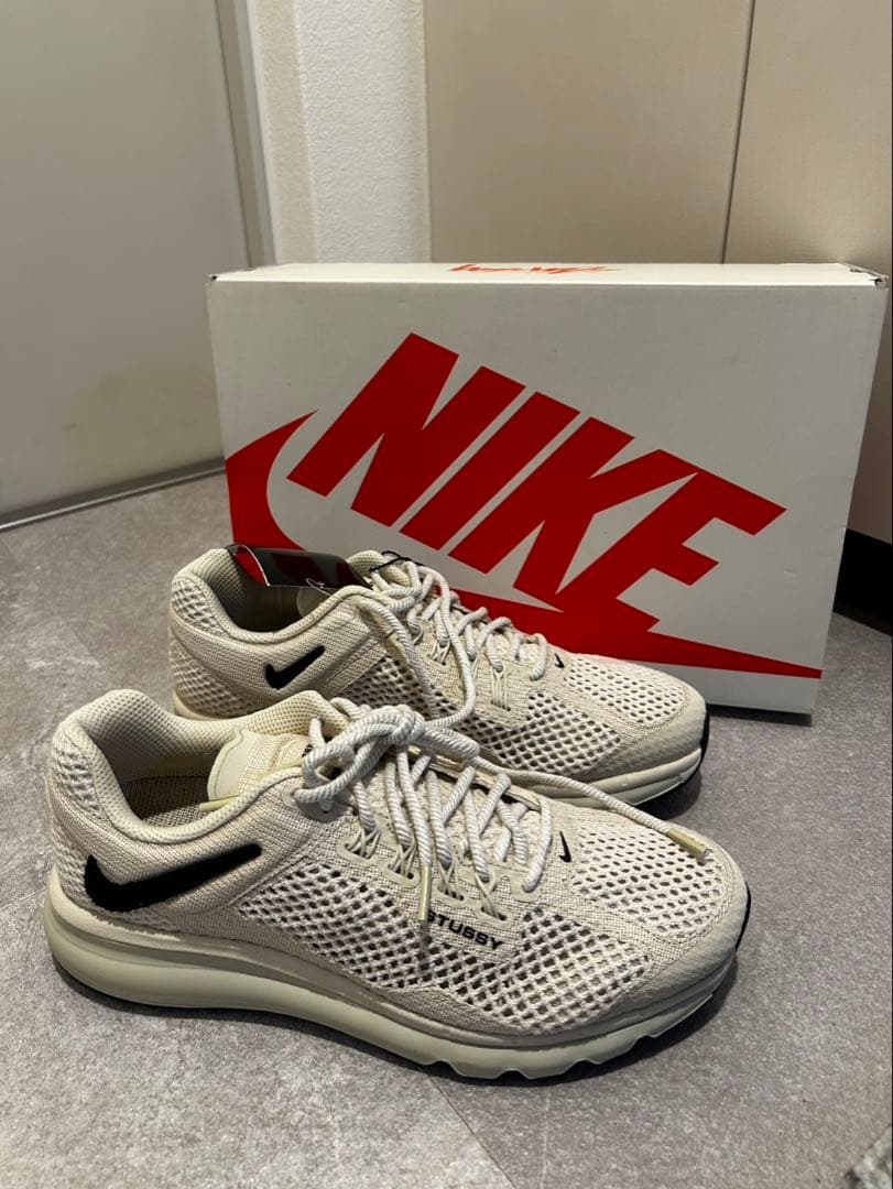 Stussy × Nike Air Max 2013 \"Fossil