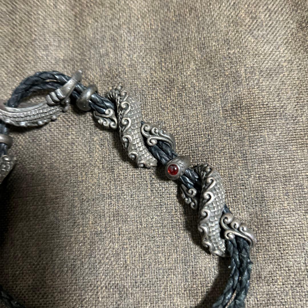 ドラゴンモチーフ レザー ブレスレット