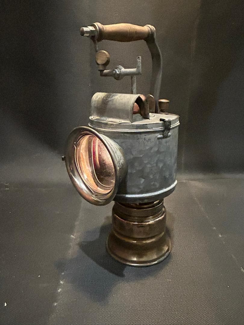 カーバイトランプ実機 磯村産業 みつびし信号燈