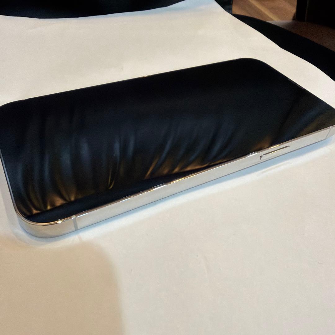 iPhone13promaxシルバー 256GB本体 箱付き　クリアケースおまけ