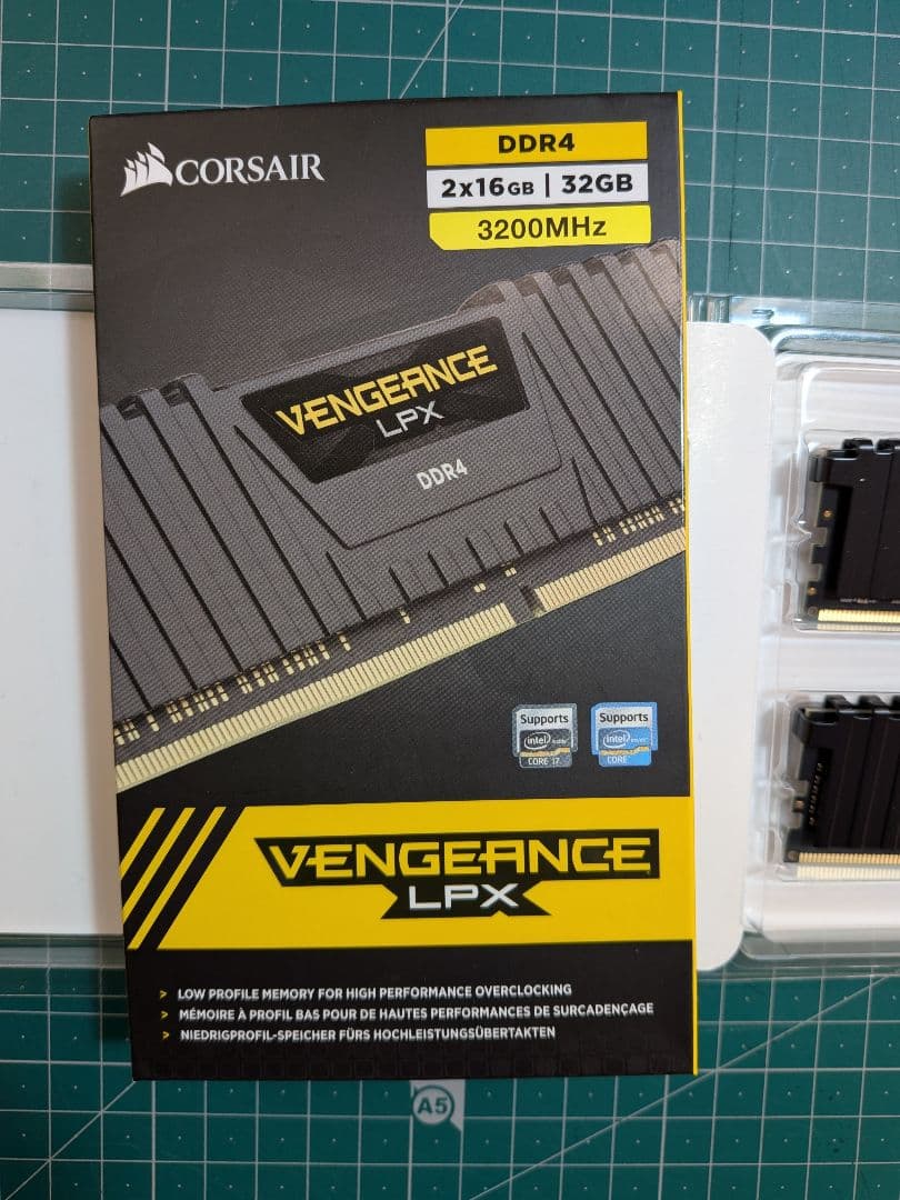 メモリー CORSAIR VENGEANCE LPX 36GB DDR4-3200Mhz