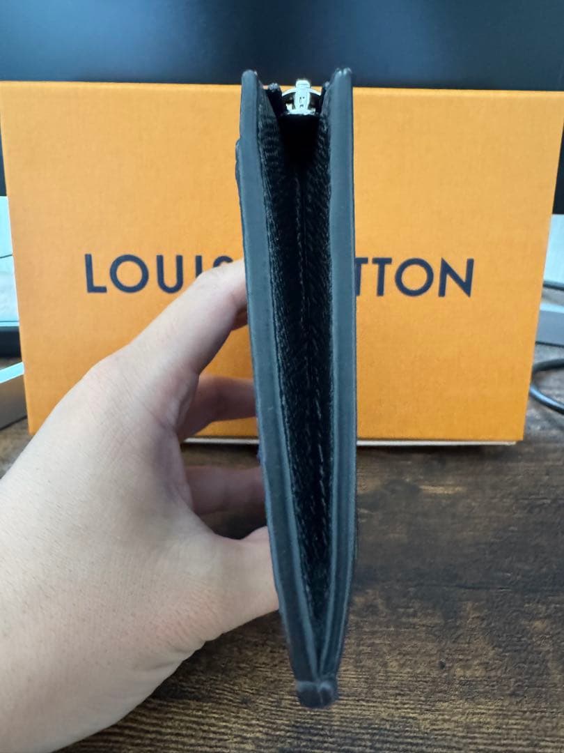 Louis Vuitton ダミエ ブラック ケース