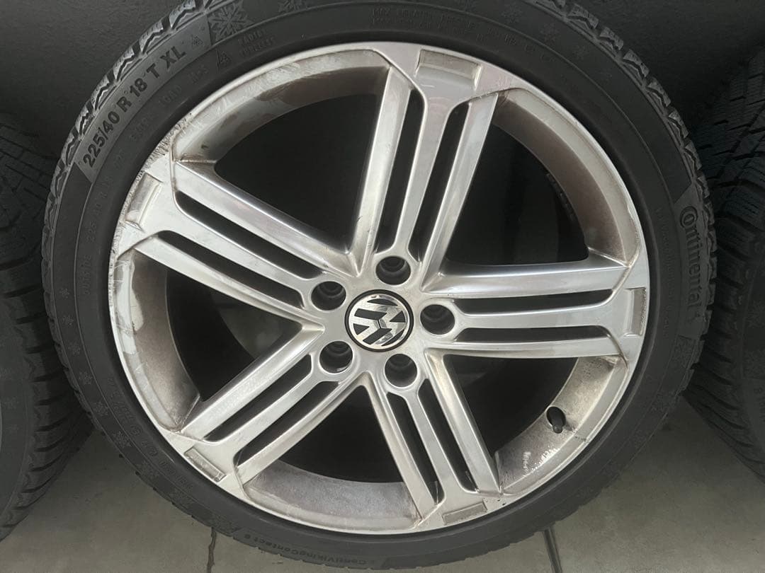 Volkswagen 225/40 R18 ホイールスタッドレスセット(2/4)