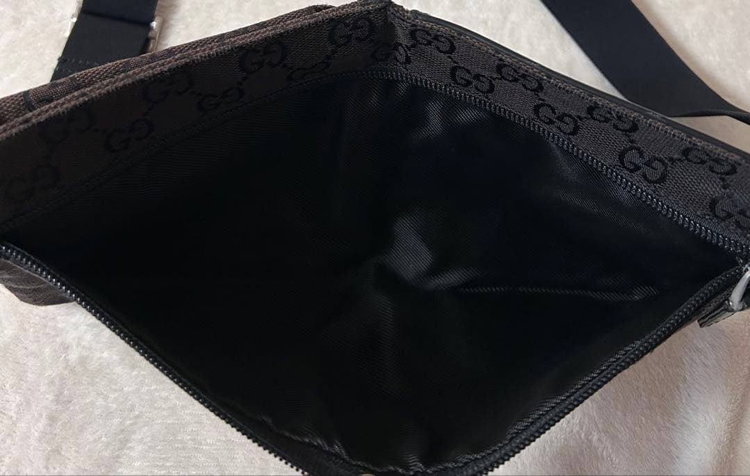 GUCCI グッチ ウエストポーチ ボディバッグ GGキャンバス 黒