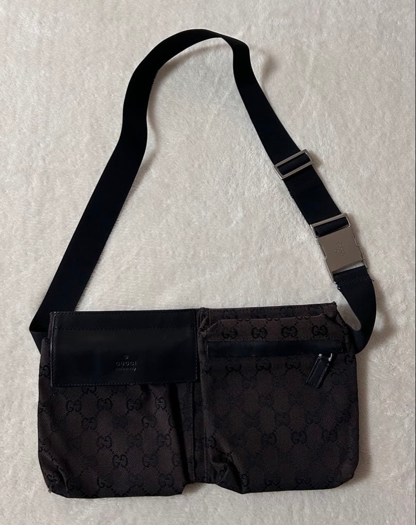 GUCCI グッチ ウエストポーチ ボディバッグ GGキャンバス 黒