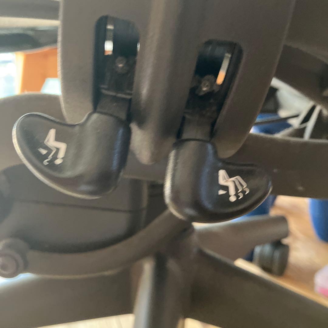 ハーマンミラー　アーロンチェア　中古