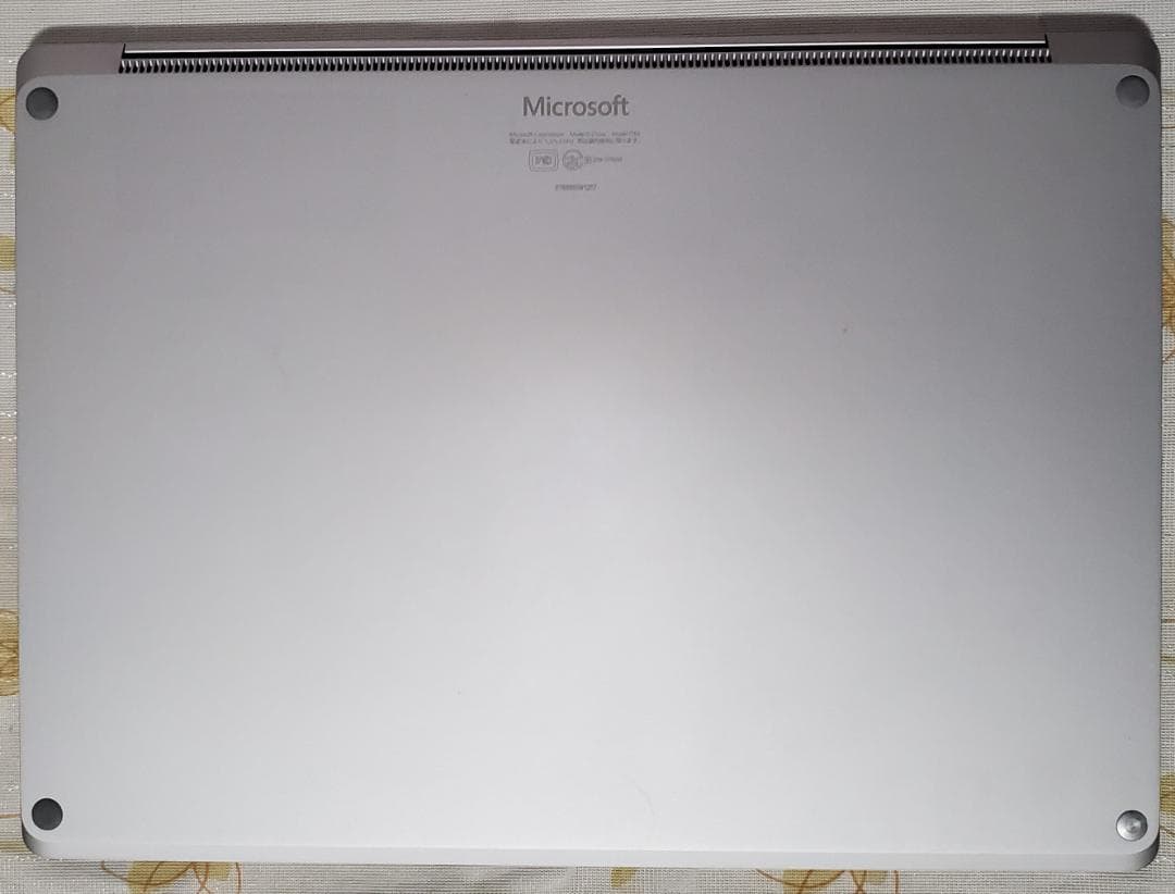 (美品) Surface LapTop 2 i5/8GB/256GB off