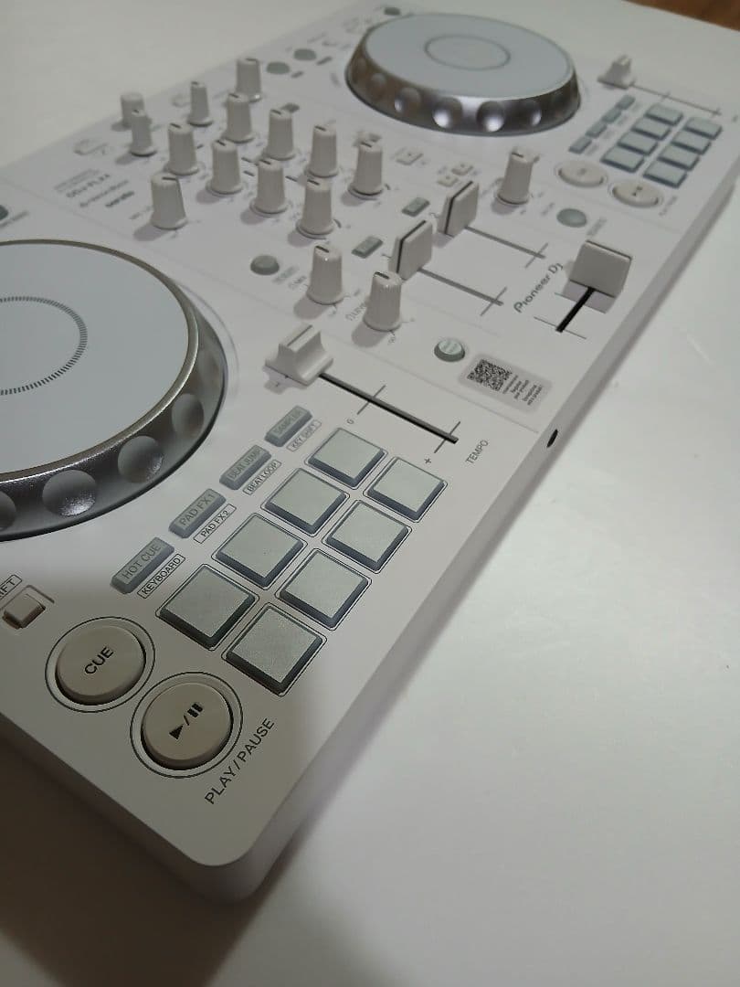 DDJ-FLX4-W ホワイト DJコントローラー　Pioneer