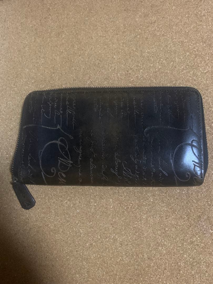 ベルルッティ長財布