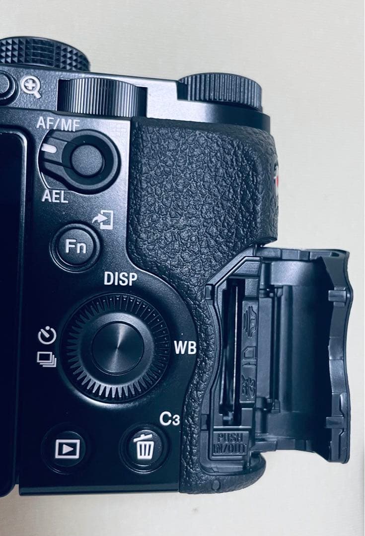 Sony α7 WW328262 & レンズ SEL2870