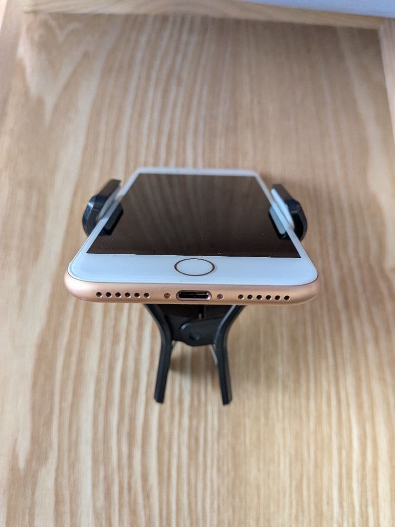 iPhone 8 ゴールド