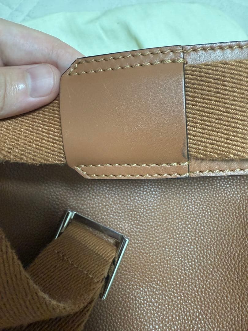 【美品】ロエベ ミリタリーメッセンジャーバッグ XS ソフトグレインカーフ タン