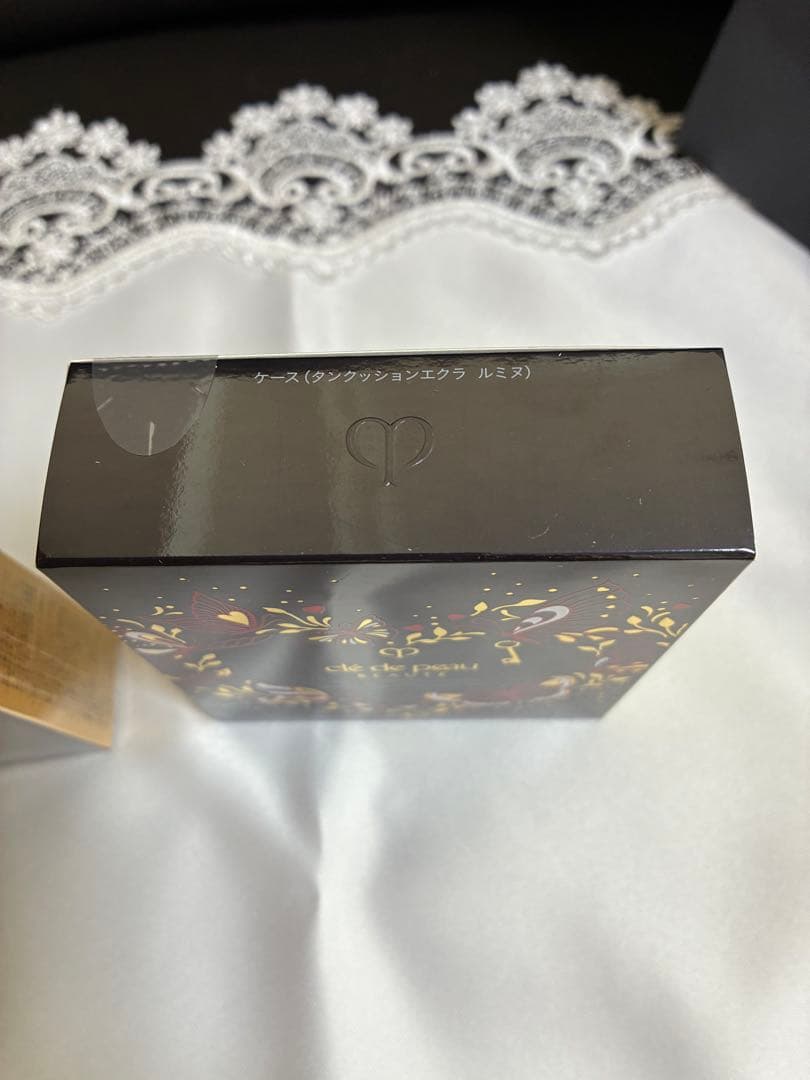 クレドポーボーテタンクッションエクラルミヌ限定ケース付オークル10 新品未開封