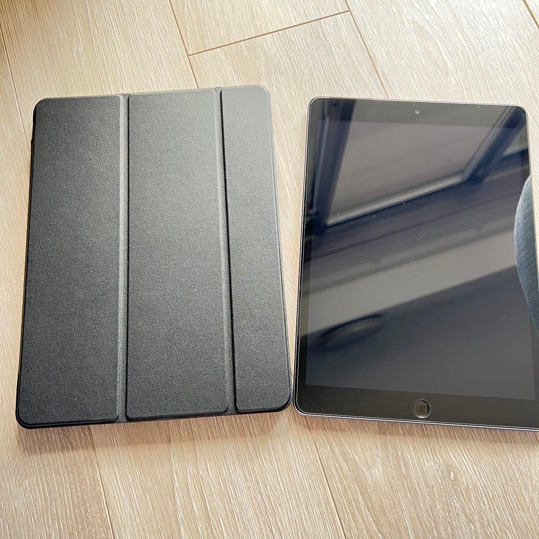Apple iPad 第9世代64GB バッテリー容量100% +ブラックカバー