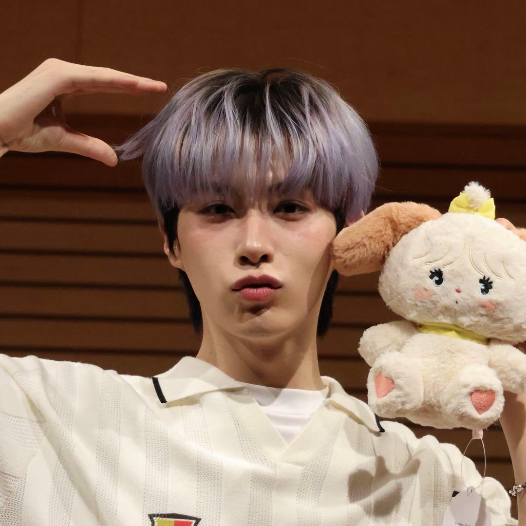 ONEUS シオン サインポラ