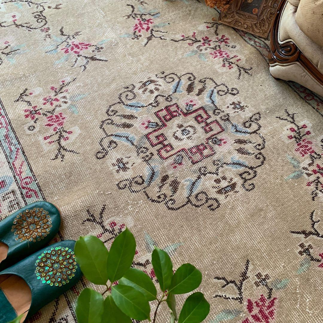 シノワズリ　213×110 トルコヴィンテージラグ　ペールカーキ トルコラグ