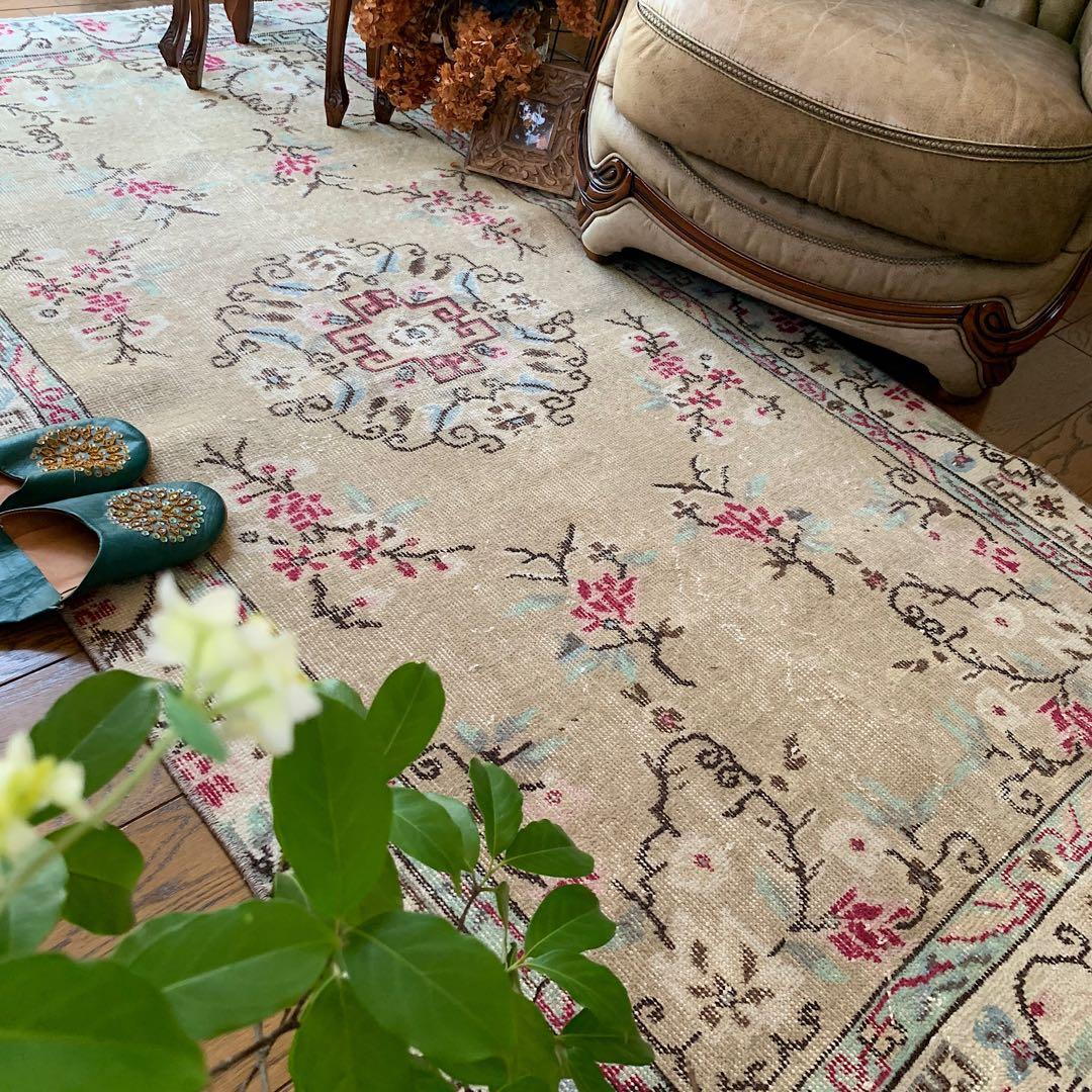 シノワズリ　213×110 トルコヴィンテージラグ　ペールカーキ トルコラグ