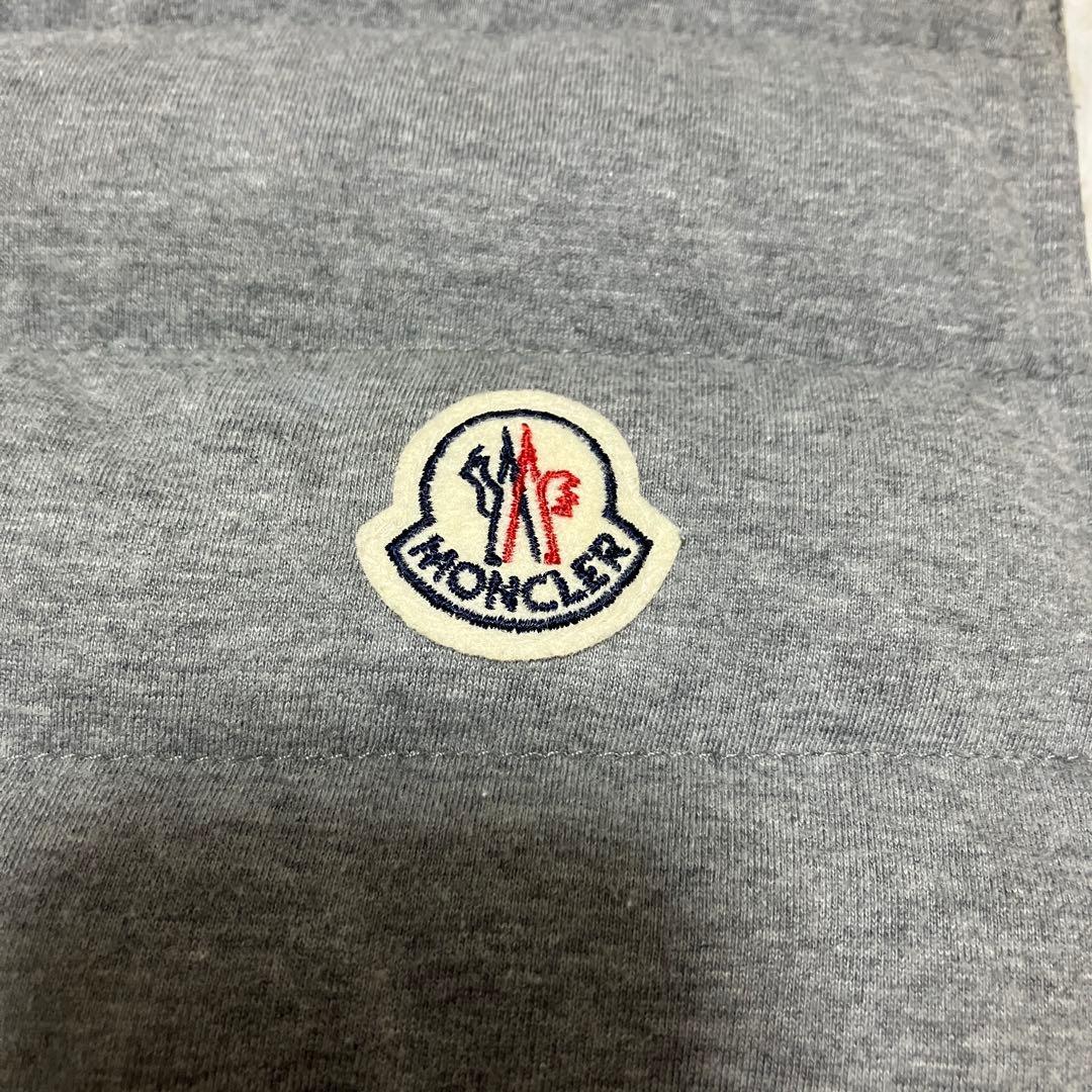 MONCLER　ダウンベスト　グレー　ロゴパッチ　　クリーニング済