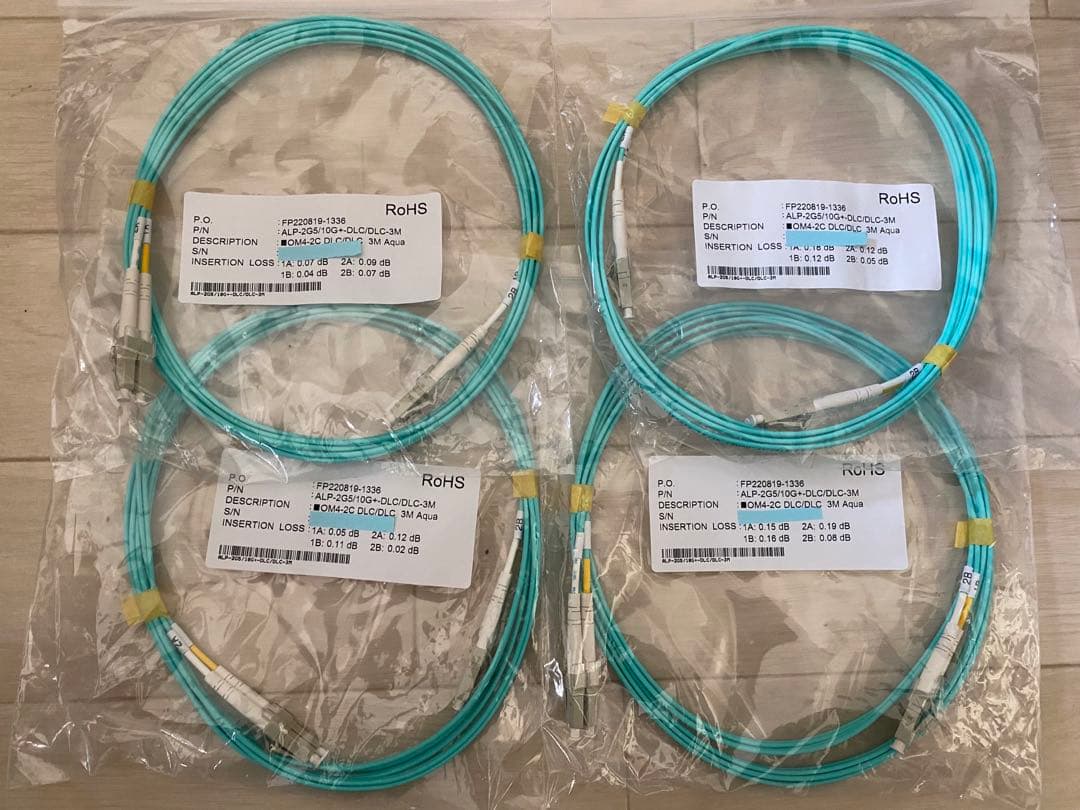 値下げしました　4本　光ファイバーMMF OM4 LCコネクタ　3メートル