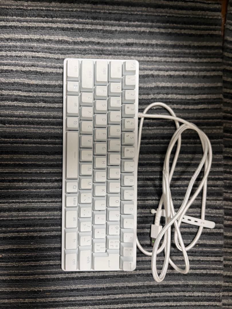 ホワイト 有線 コンパクトキーボード