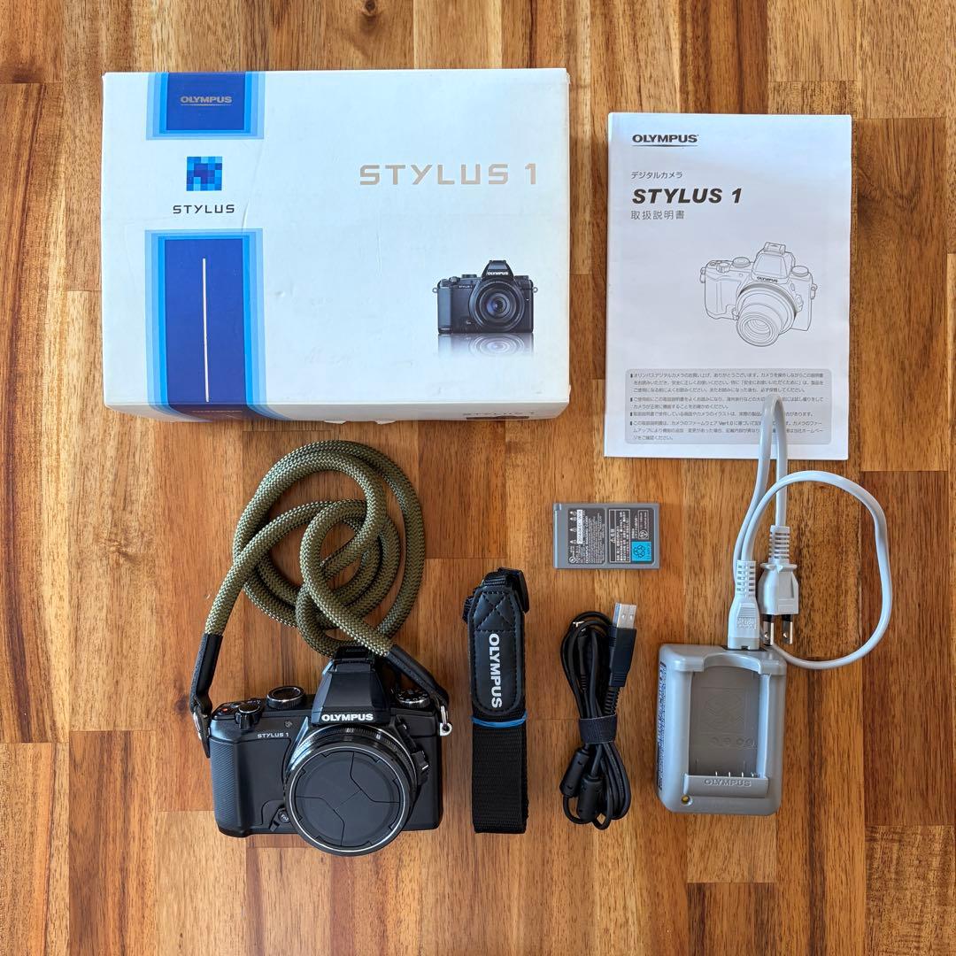 【美品】OLYMPUS STYLUS1 F2.8 EVF コンデジ