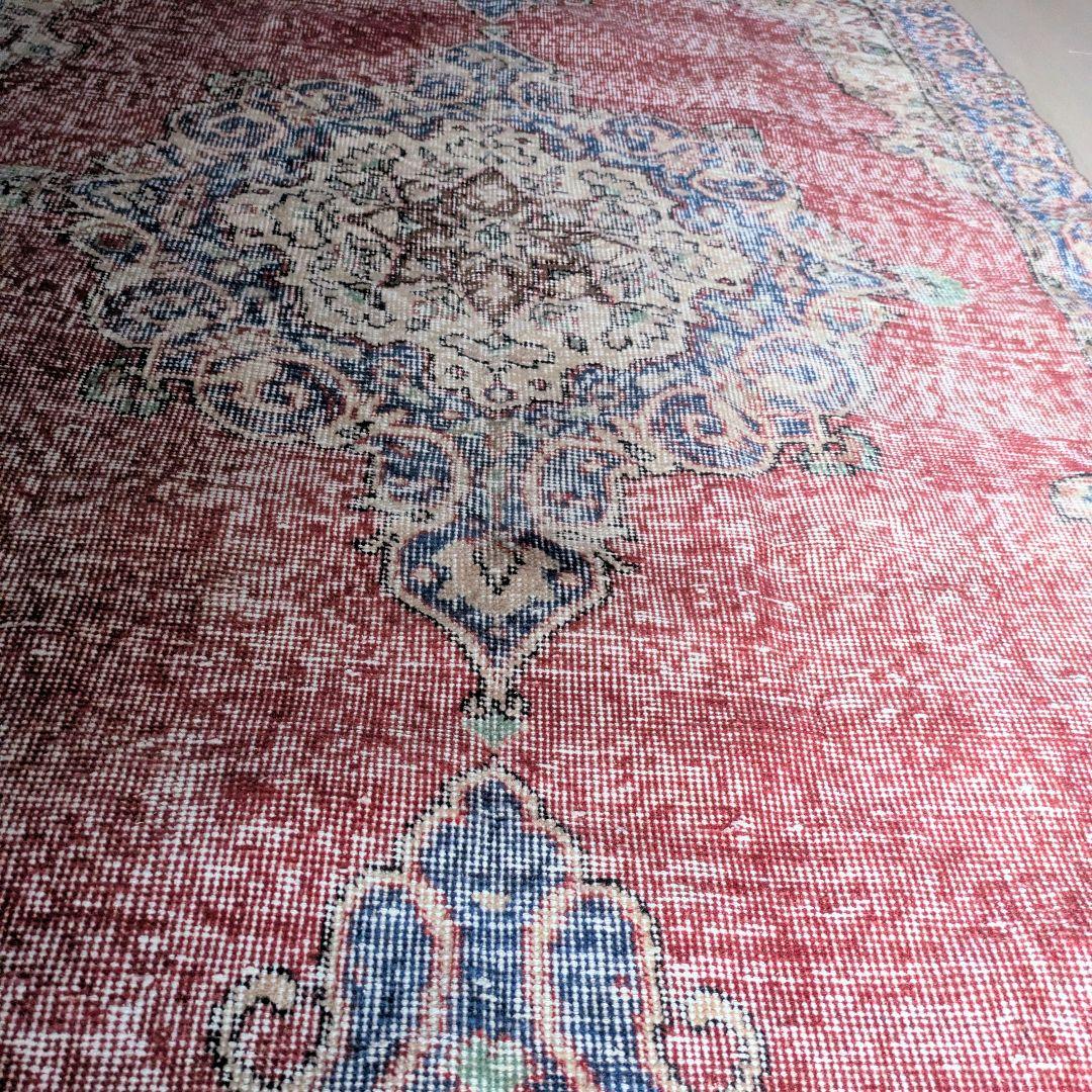 128×221 メダリオンシャビーレッド　トルコヴィンテージラグ