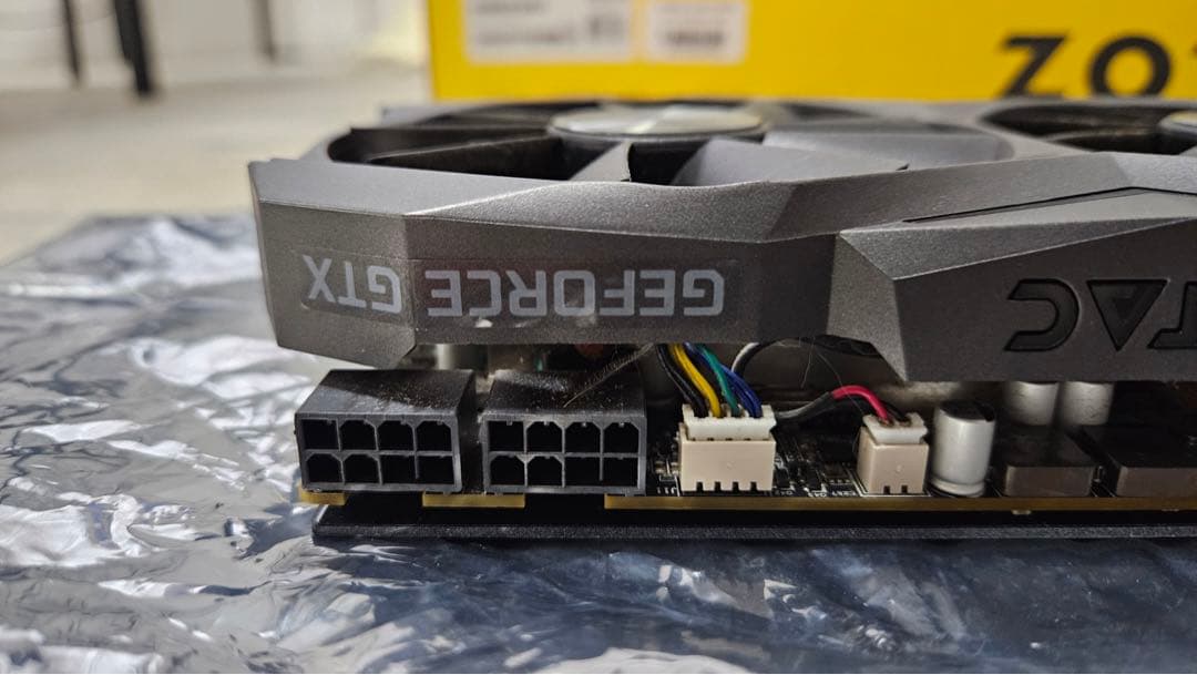 GPU GeForce® GTX 1080 Ti<SOYAさん専用>