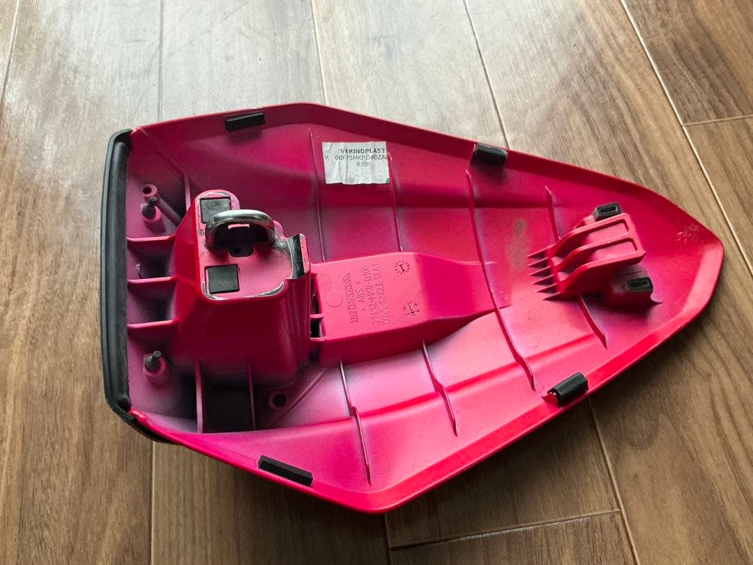 【ちょこ】HONDA純正　CBR1000RR-R シングルシート