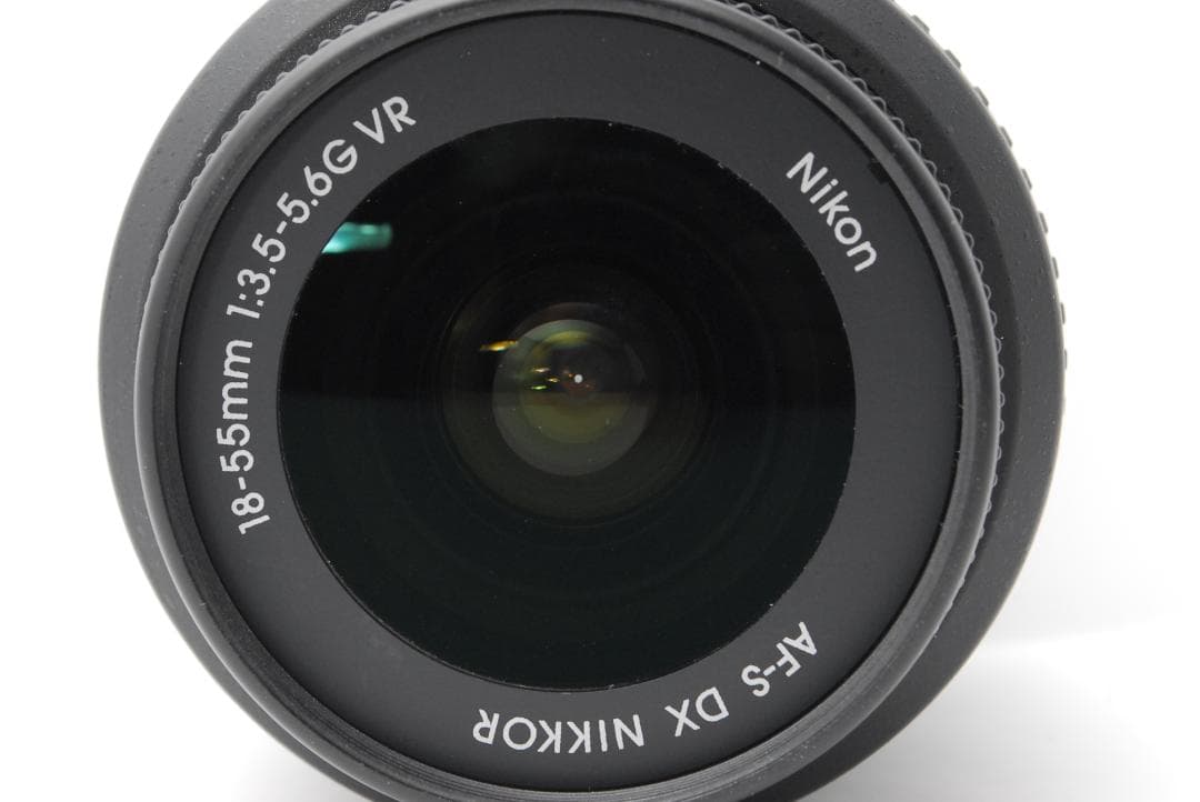 【新品級ショット数：２２１８枚】Nikon D3200　スマホ転送　希少　レッド