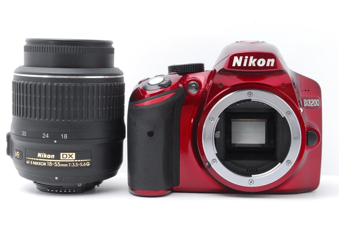 【新品級ショット数：２２１８枚】Nikon D3200　スマホ転送　希少　レッド