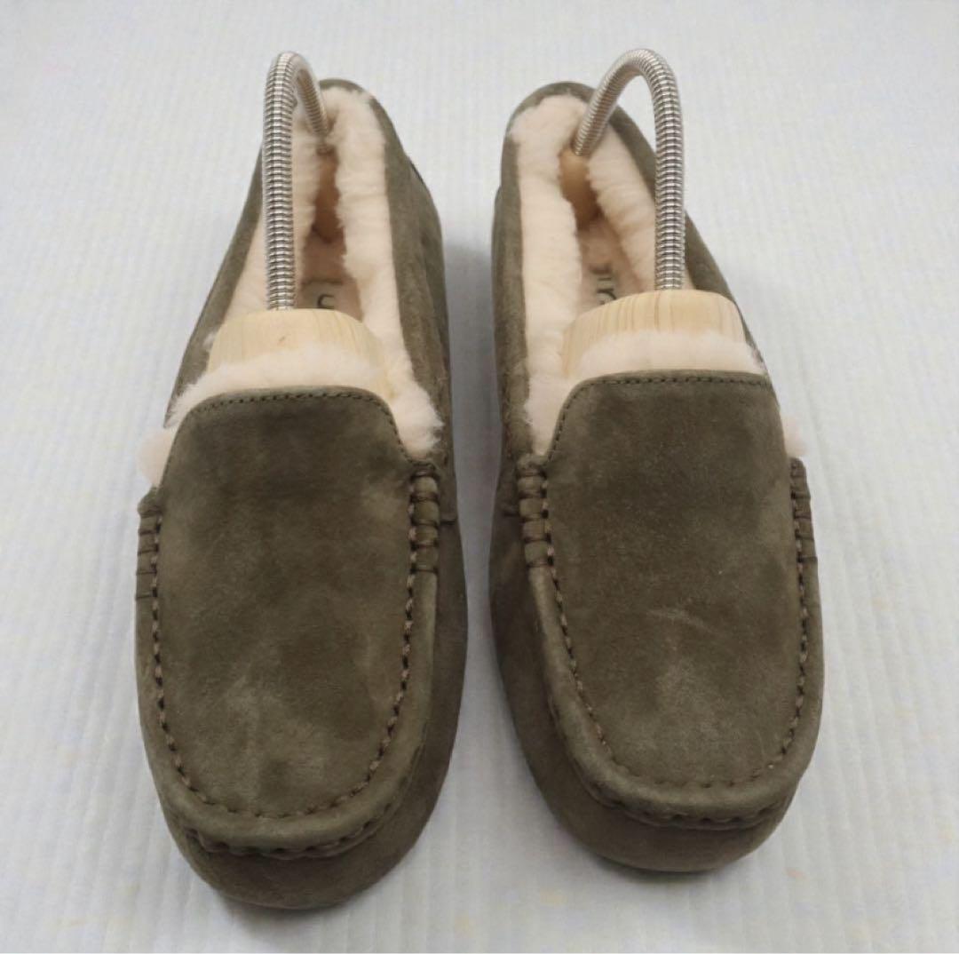 新品同様　UGG モカシン　アンスレー　Ansley カーキ