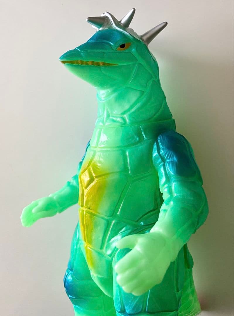 再生ドラコ 怪獣 ソフビ 怪獣郷 円谷コミュニケーションズ ドラコ 蓄光