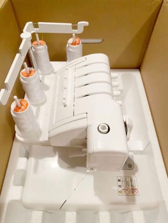 【正規/新品未使用】二本針4本糸ロックミシン/衣縫人