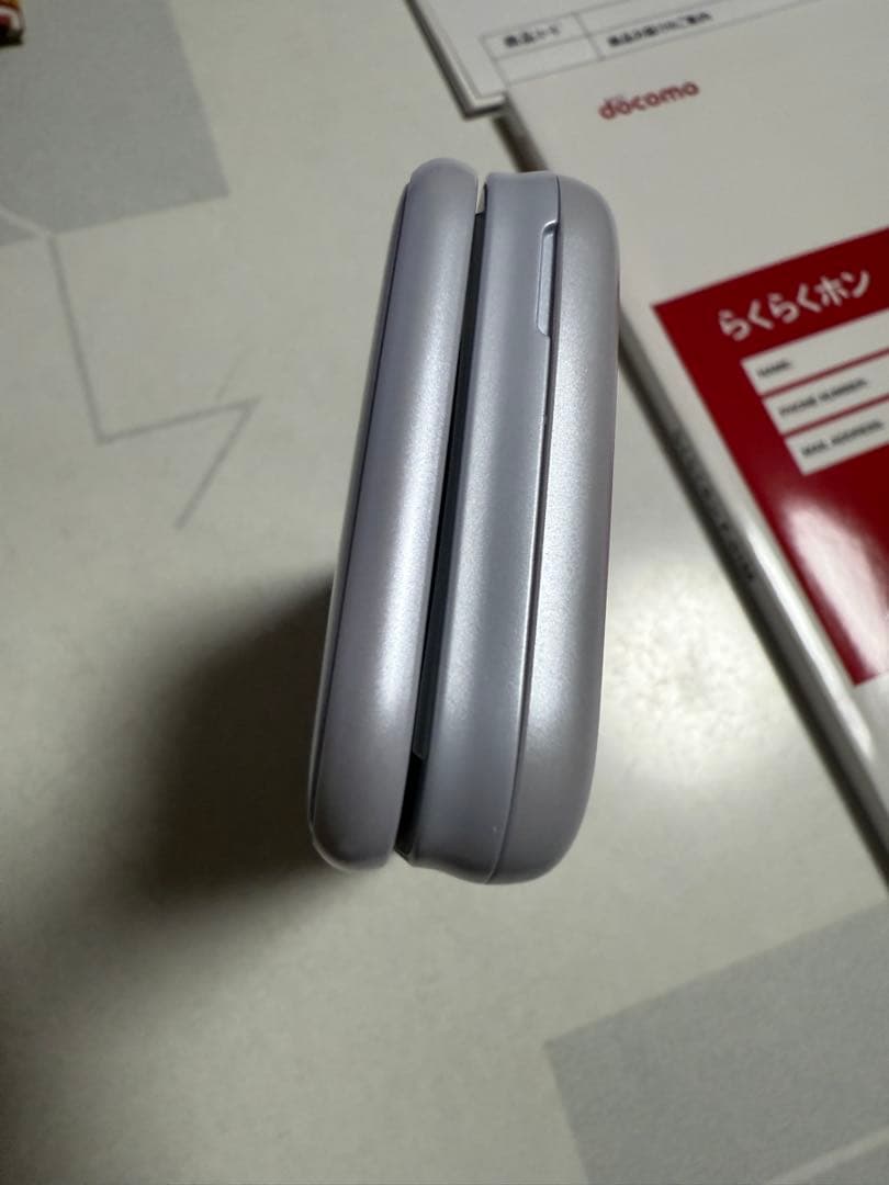 docomoドコモらくらくホン F-01M ホワイト (純正バッテリー 予備付)