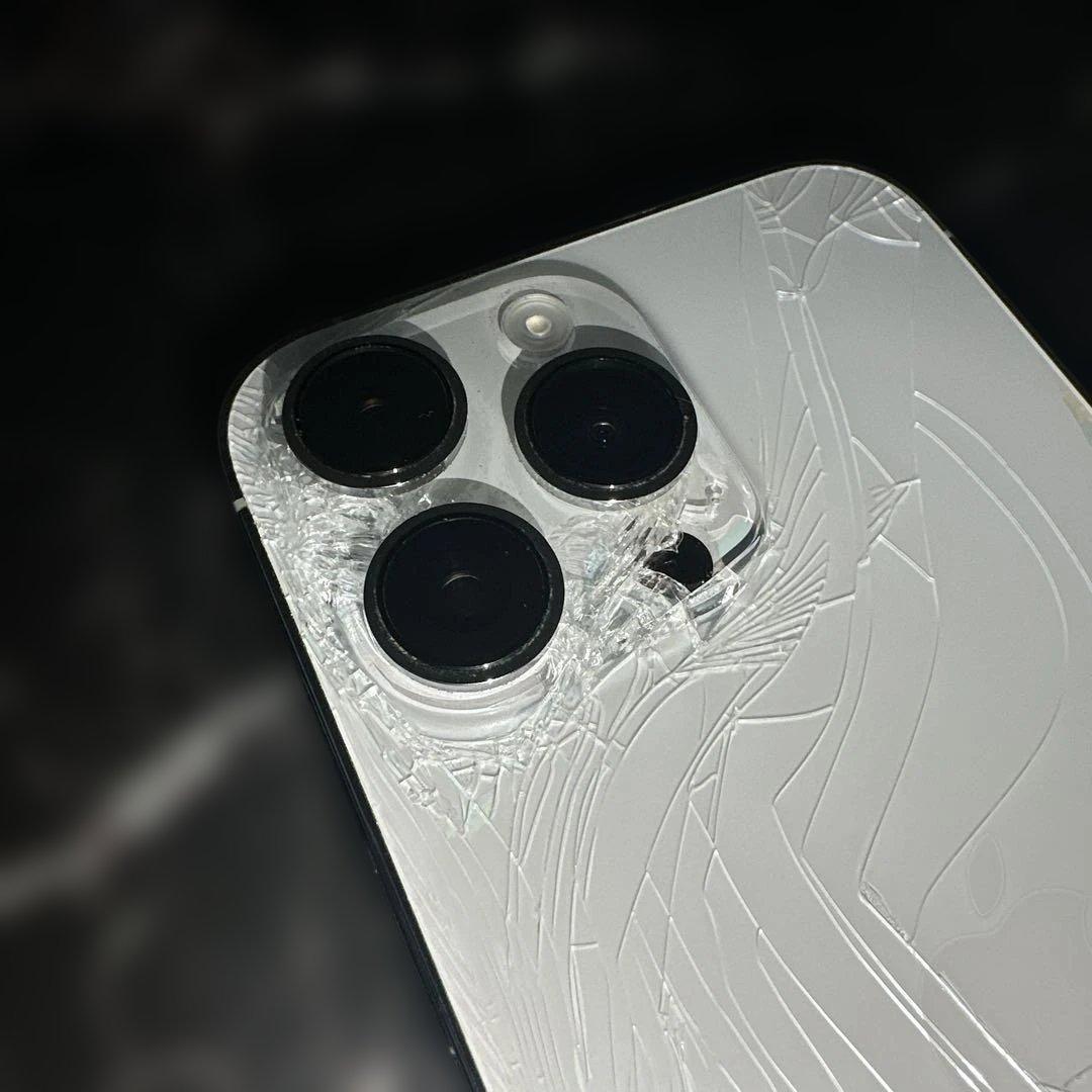 iPhone 14 Pro Max 128GB シルバー SIMフリー背面割れ