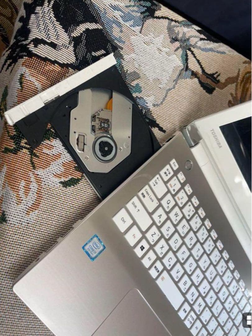 東芝 Core i7搭載 SSD512GB搭載 Windows 11 ノートPC