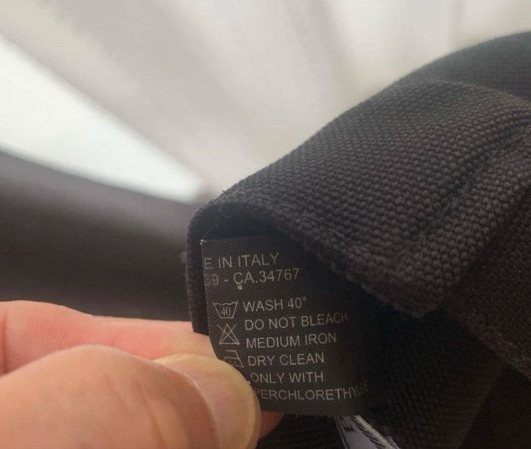 PRADA ブラック キャップ Mサイズ