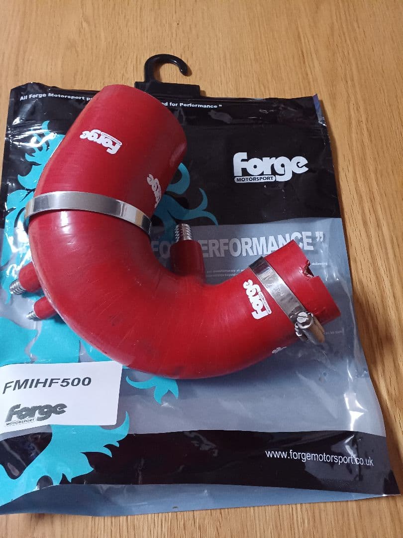 (値下げ)Forge 赤 シリコン インテークホース　アバルト595 IHI用