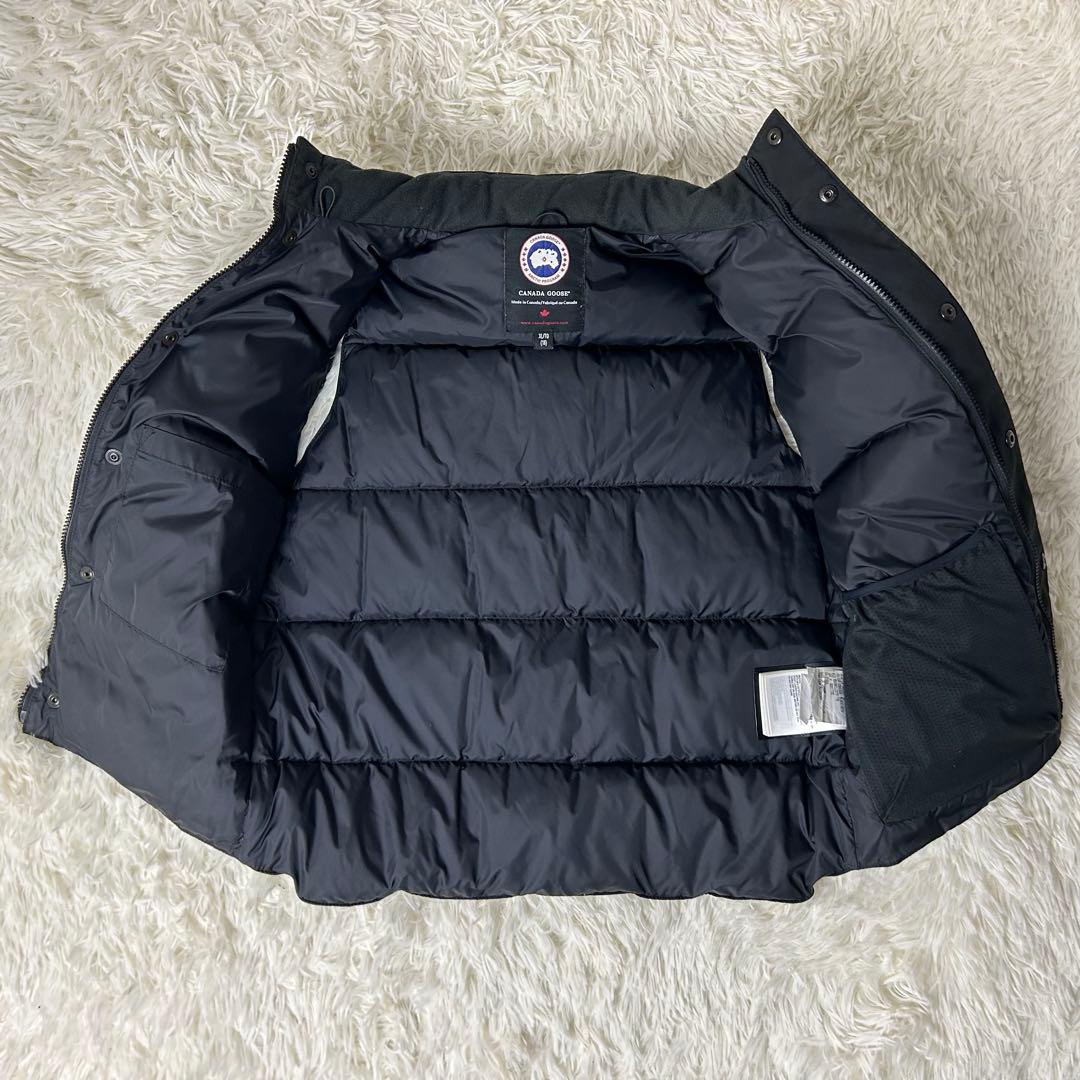 【極美品・最高級】カナダグース ワッペン刺繍ロゴ ダウンベスト ブラック 黒