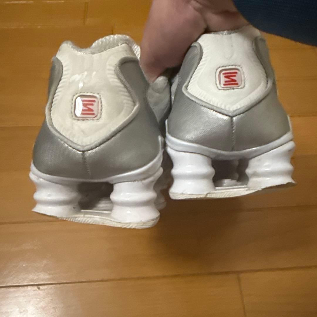 Nike shox スニーカー