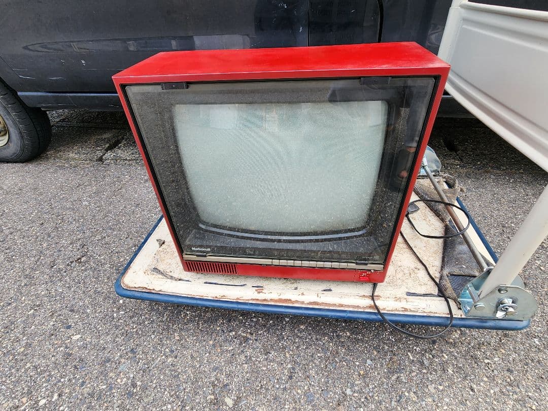 ナショナルカラーテレビ　レトロ　　ジャンク　TH14-N20画面保護ガラス付赤色