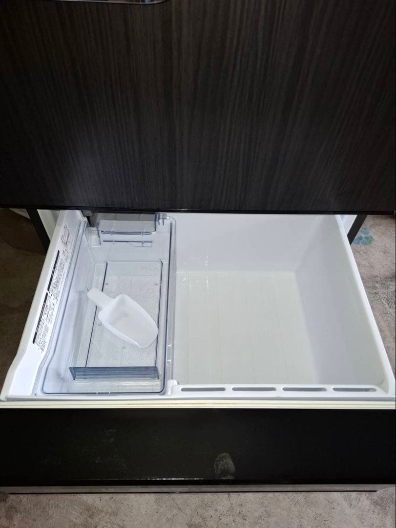 AQUA ノンフロン冷凍冷蔵庫　AQR-SV27P