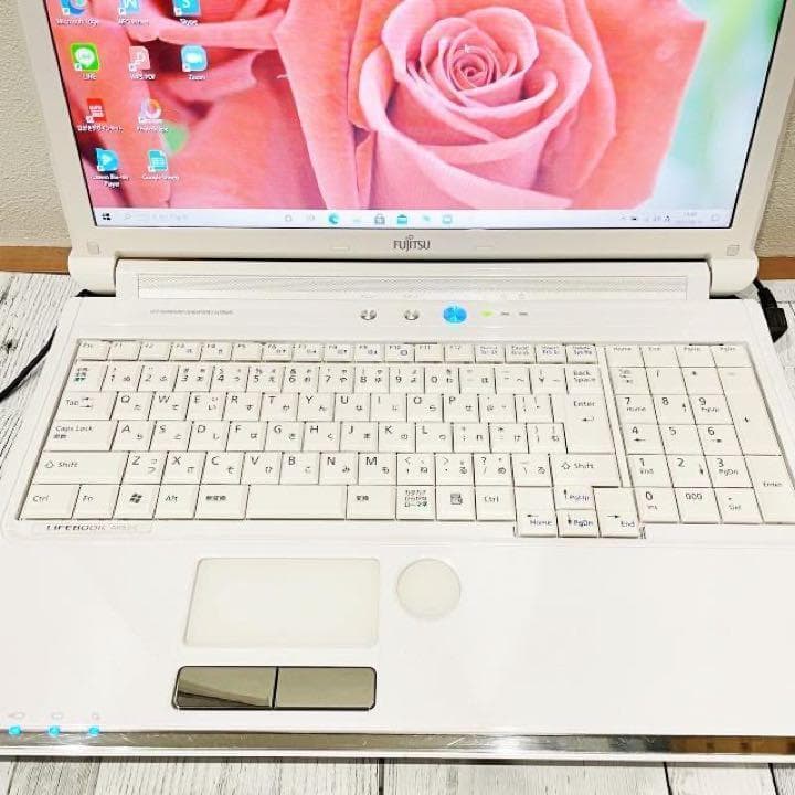 【限定1台】カメラ付き/大容量640GB/i3/最新Win10/富士通ノートPC