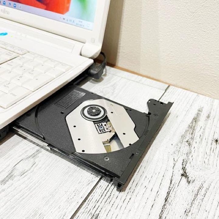 【限定1台】カメラ付き/大容量640GB/i3/最新Win10/富士通ノートPC