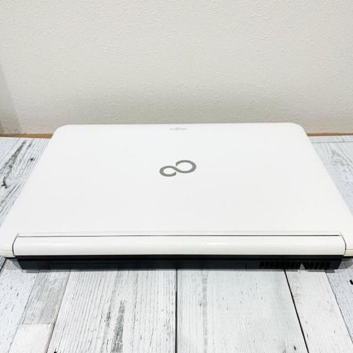 【限定1台】カメラ付き/大容量640GB/i3/最新Win10/富士通ノートPC