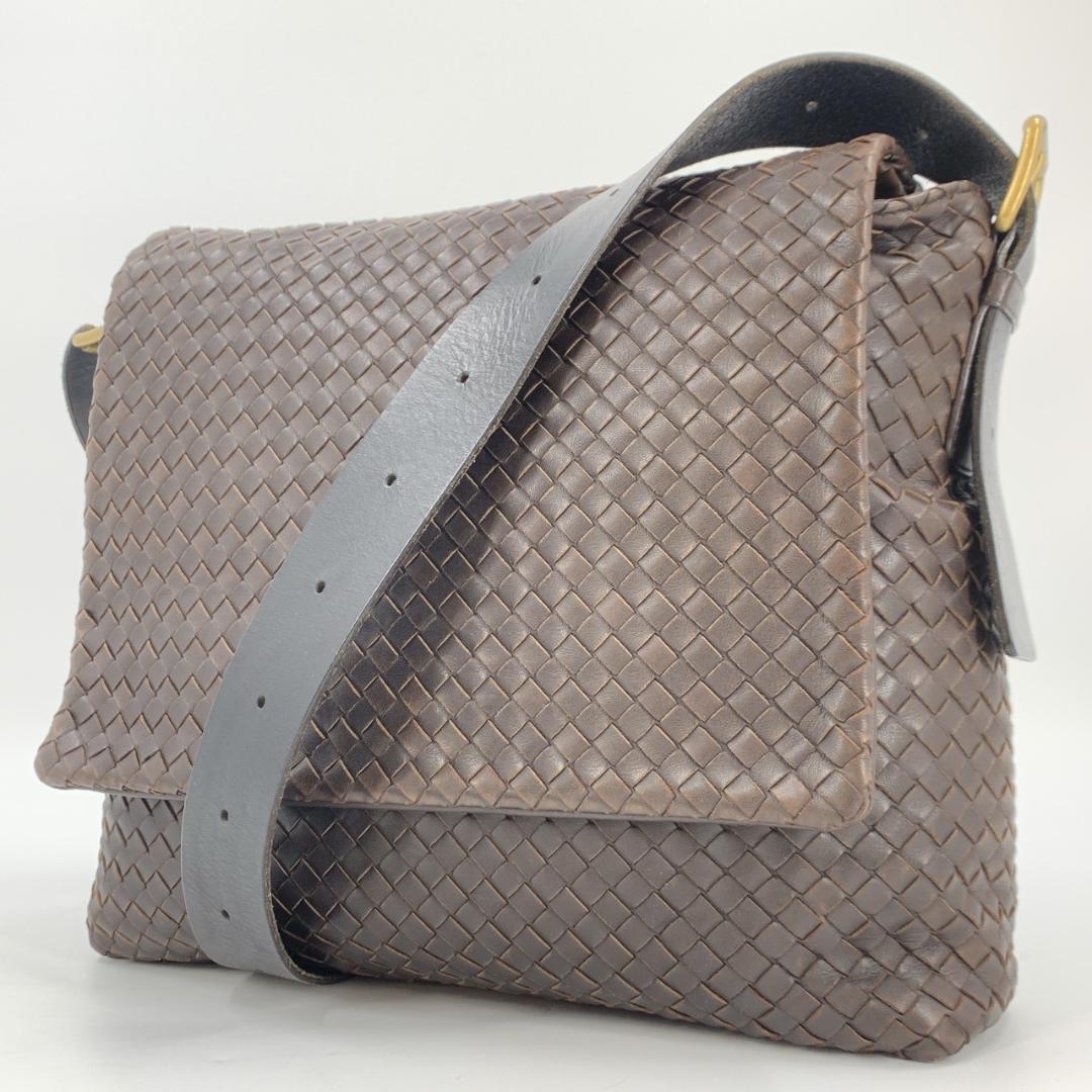 ボッテガヴェネタ イントレチャート ショルダーバッグ メッセンジャー レザー