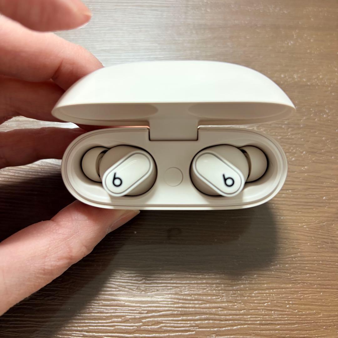 【極美品・保証付き】BeatsStudioBuds+ ワイヤレスイヤフォン