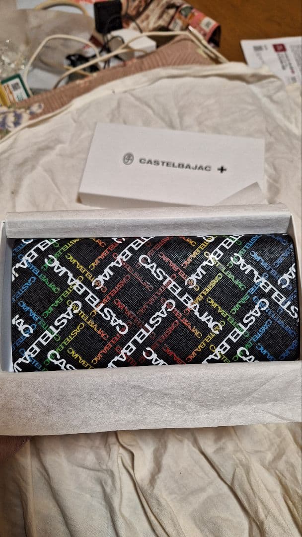 新品未使用カステルバジャック長財布 おまけ中古カステルバジャック長財布
